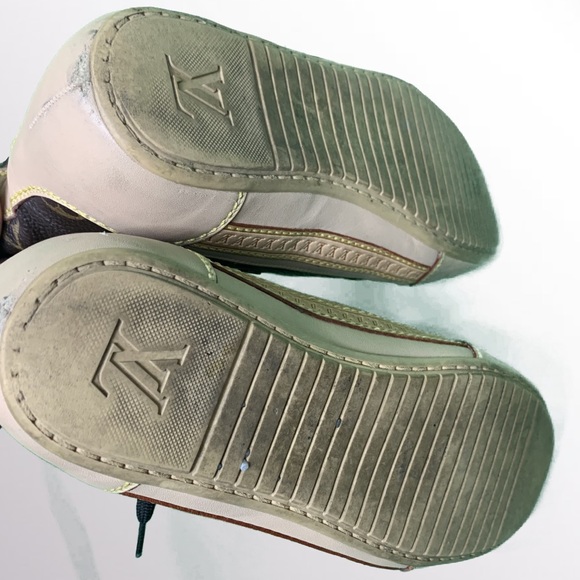 Louis Vuitton Stellar Monogram High Tops 4.5** - Picture 7 of 8